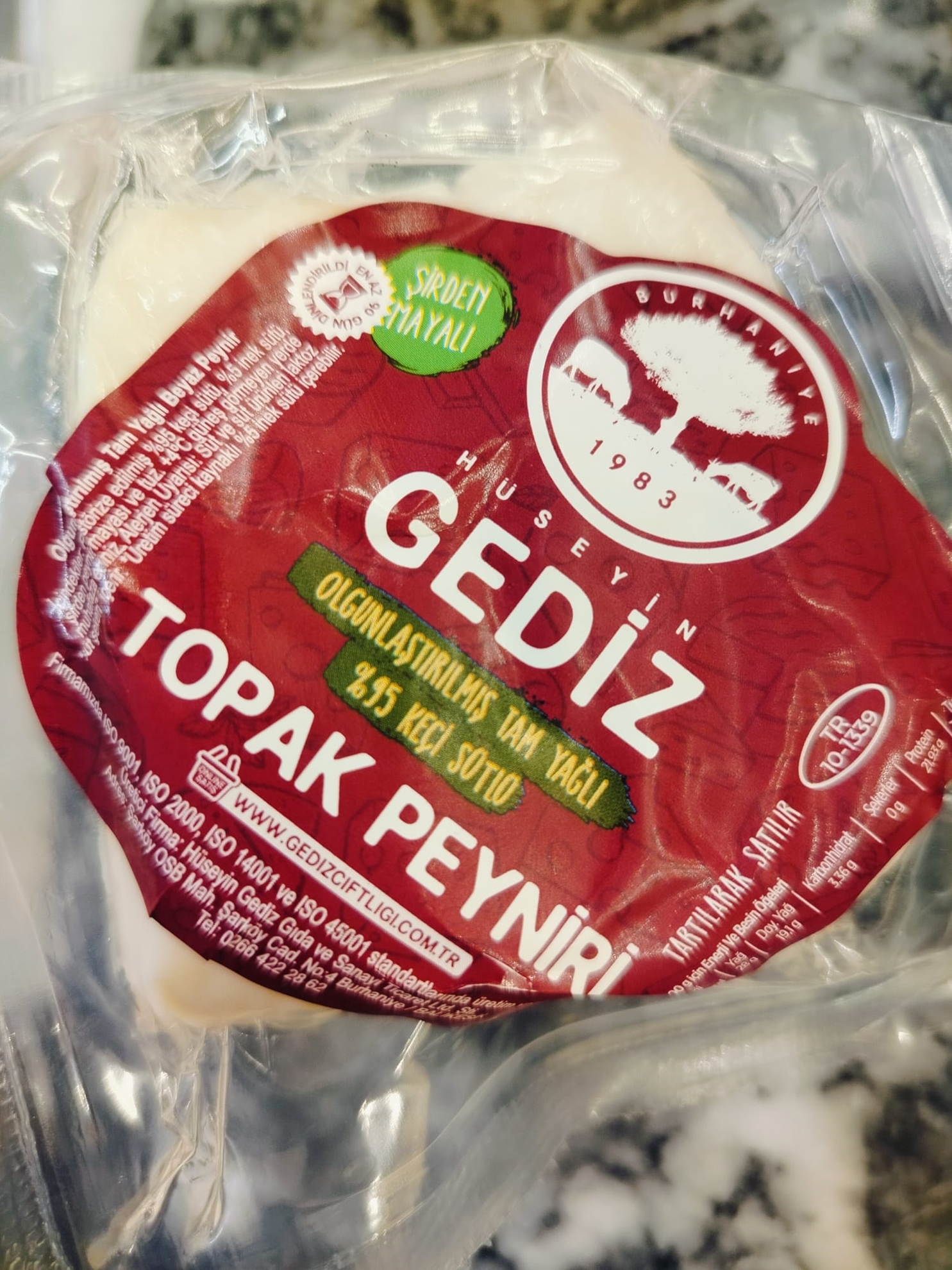 resm Az Tuzlu Sert Keçi Peyniri